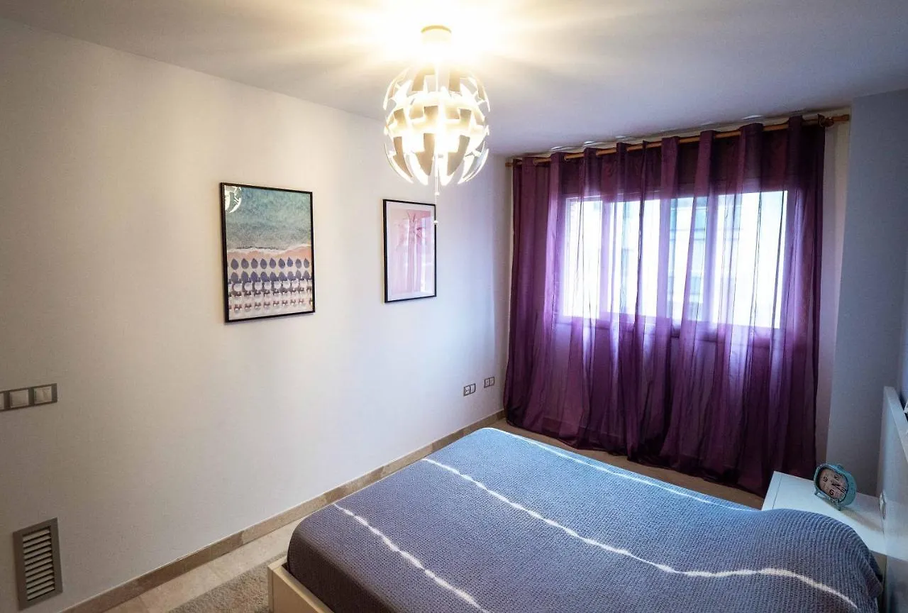 Two Bedroom Stylish Studio, 5 Minutes Walk From The Beach 료렛 드 마르 스페인