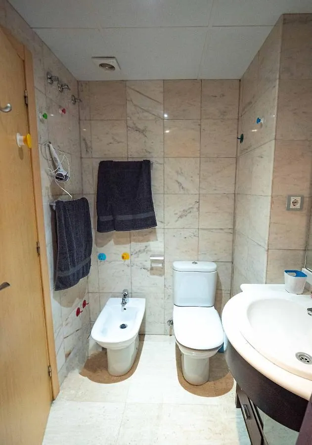 Two Bedroom Stylish Studio, 5 Minutes Walk From The Beach 료렛 드 마르
