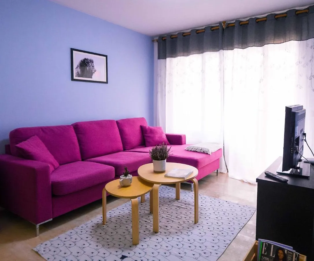 Two Bedroom Stylish Studio, 5 Minutes Walk From The Beach 료렛 드 마르
