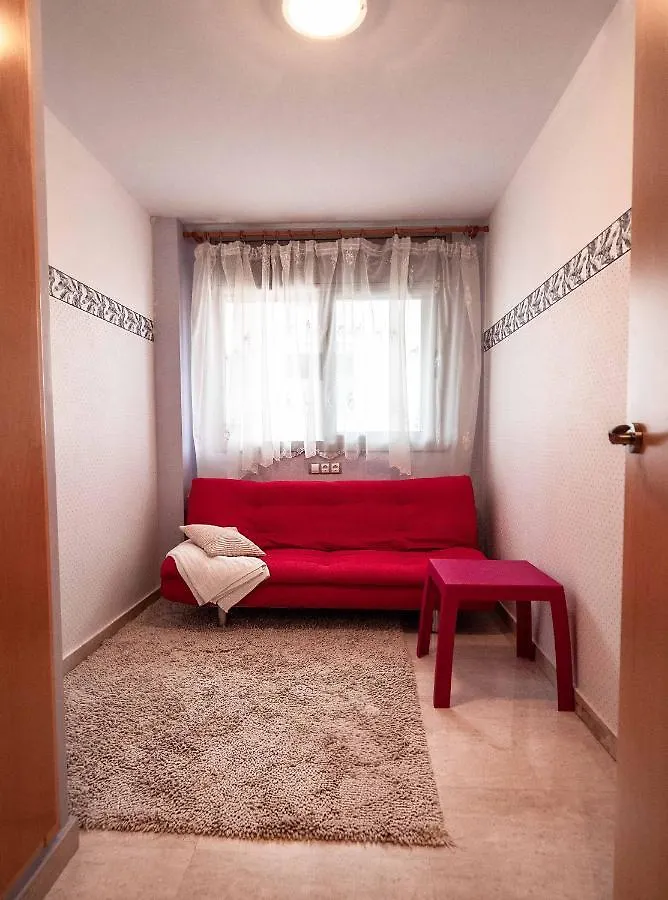 아파트 Two Bedroom Stylish Studio, 5 Minutes Walk From The Beach 료렛 드 마르 스페인